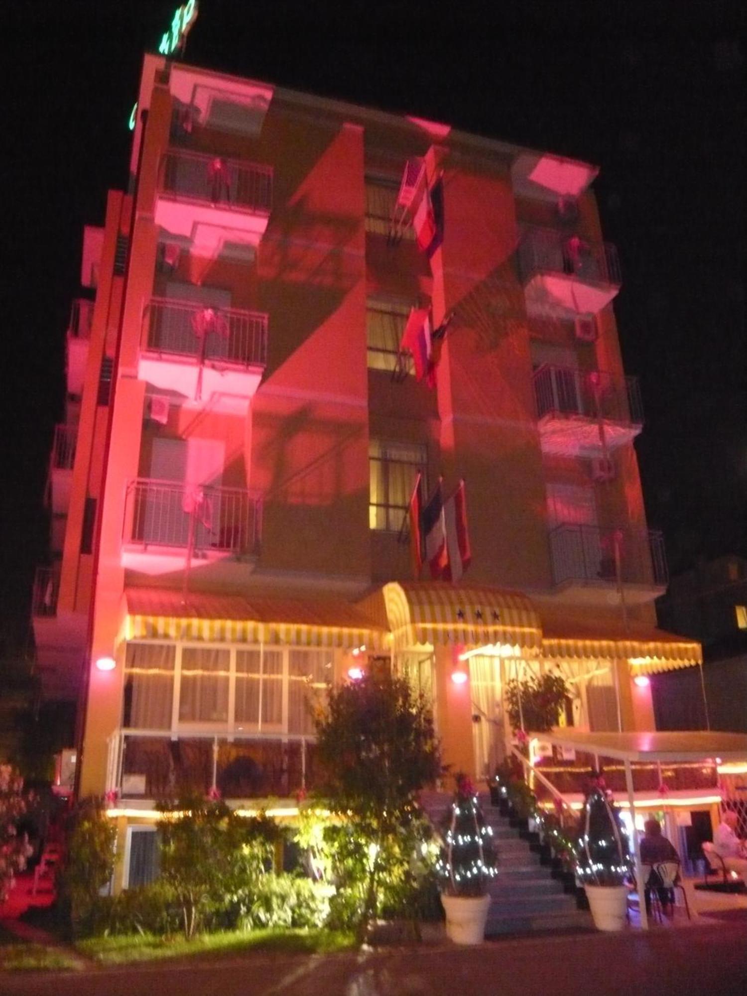 Hotel Giumer Rimini Exteriér fotografie