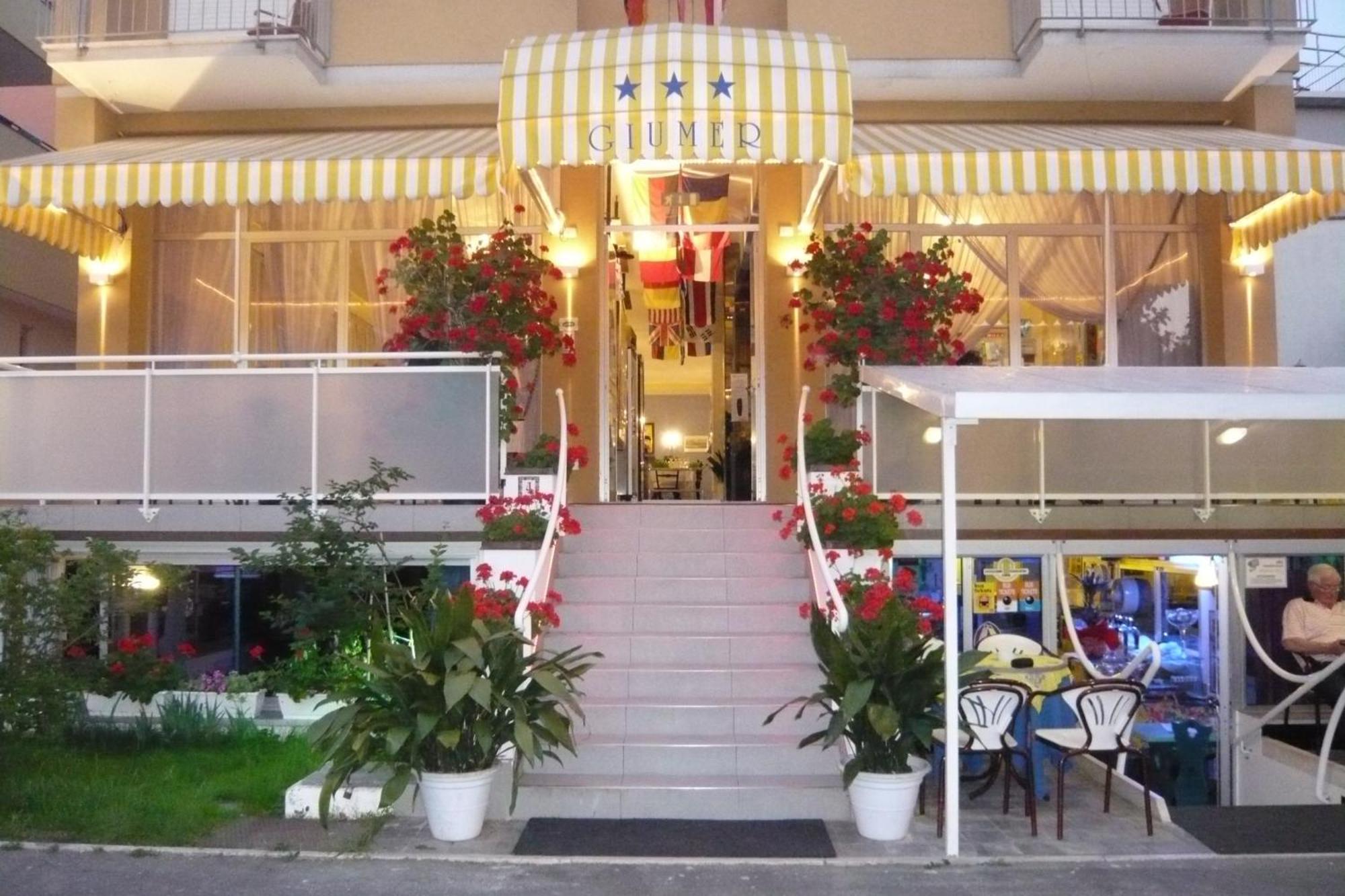 Hotel Giumer Rimini Exteriér fotografie
