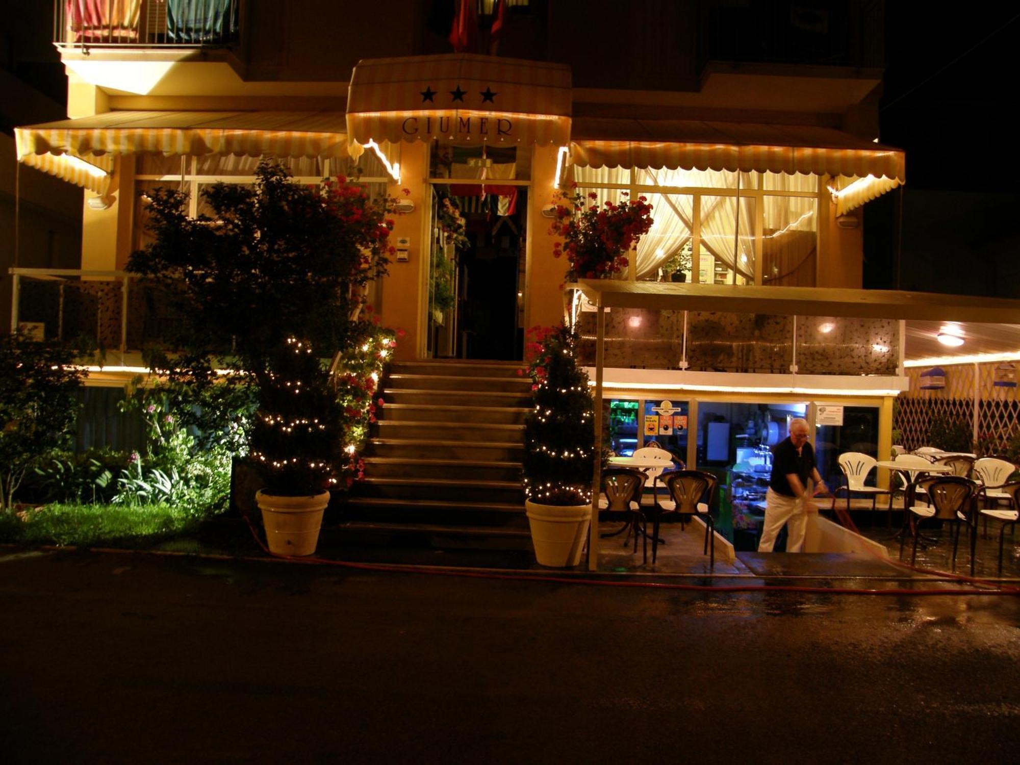 Hotel Giumer Rimini Exteriér fotografie